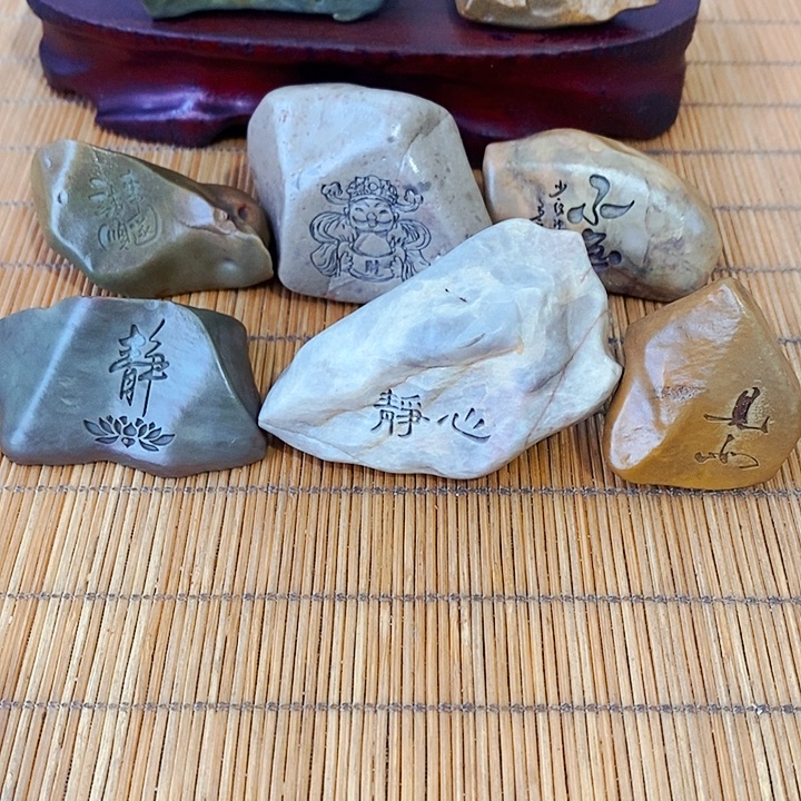 ****️原石雕刻工艺品手把摆件