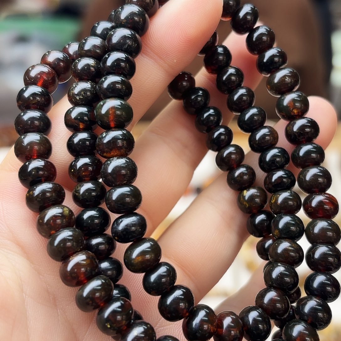 琥珀未镶嵌裸石八