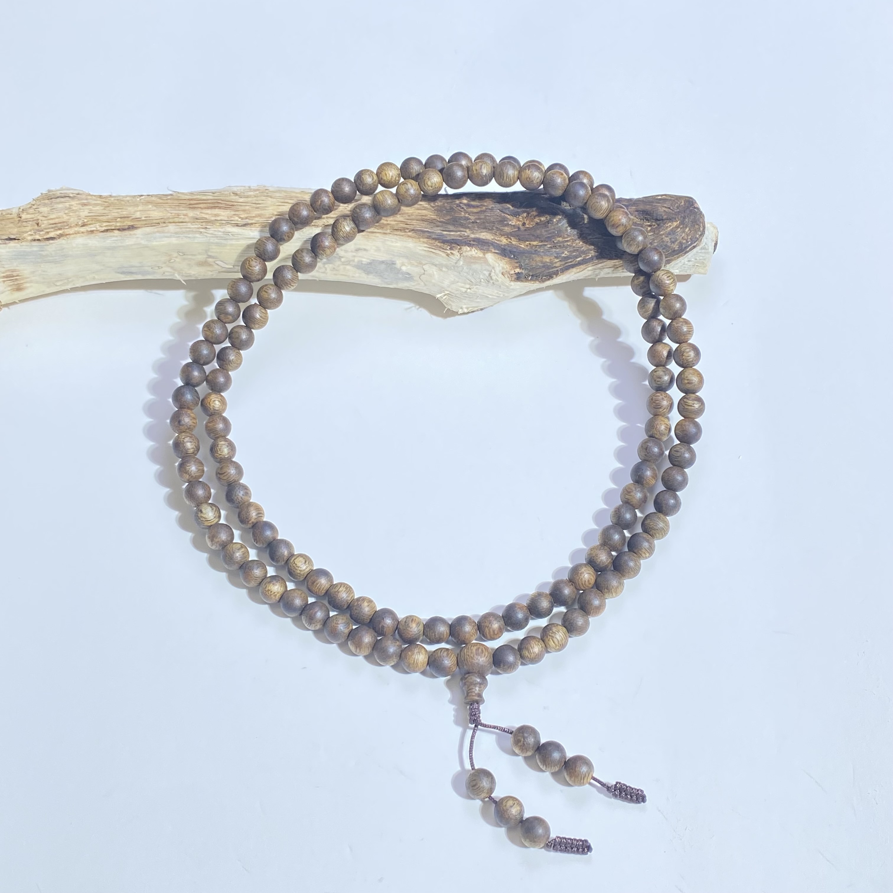 沉香【卡5圆珠多圈】海南莺歌绿奇楠乌身圆叶/沉水浮/沉香手串