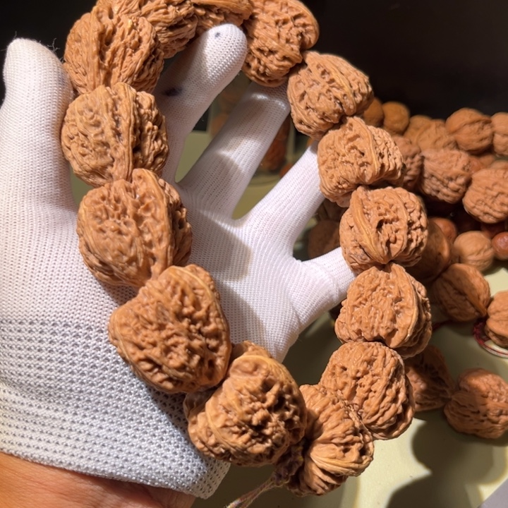 用***户手串文玩核桃………………