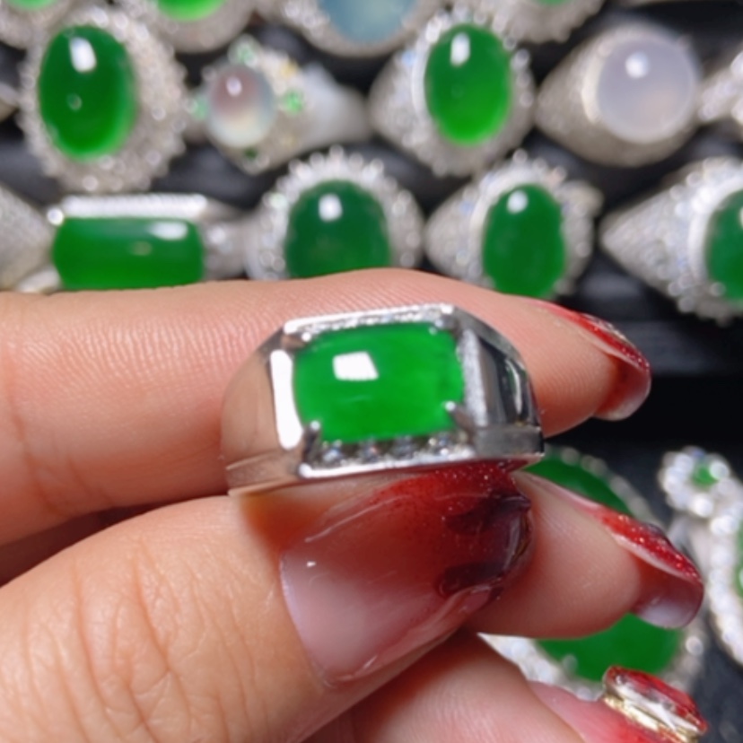 【闪购商品】翡翠颈饰未镶嵌翡翠