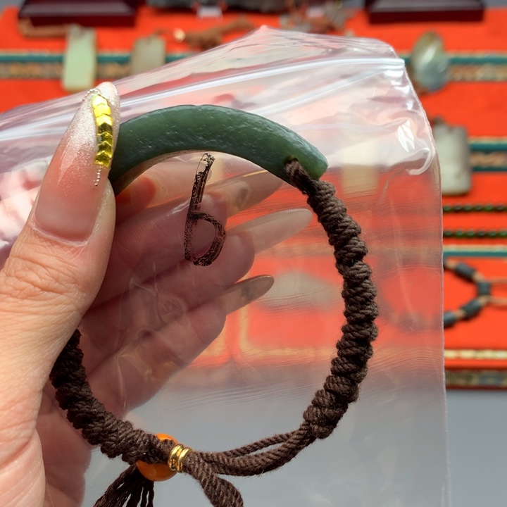 和田玉（糖玉）颈饰未镶嵌空*白