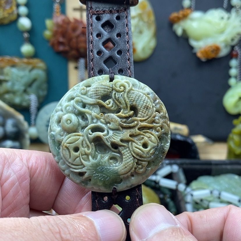 【闪购商品】蛇纹石玉手牌未镶嵌