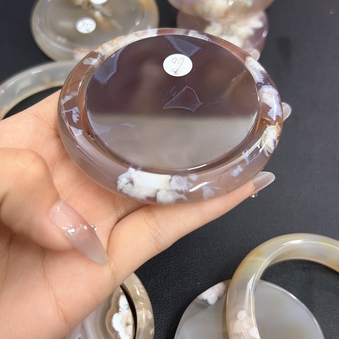 玛瑙/玉髓手镯未镶嵌我***啊60