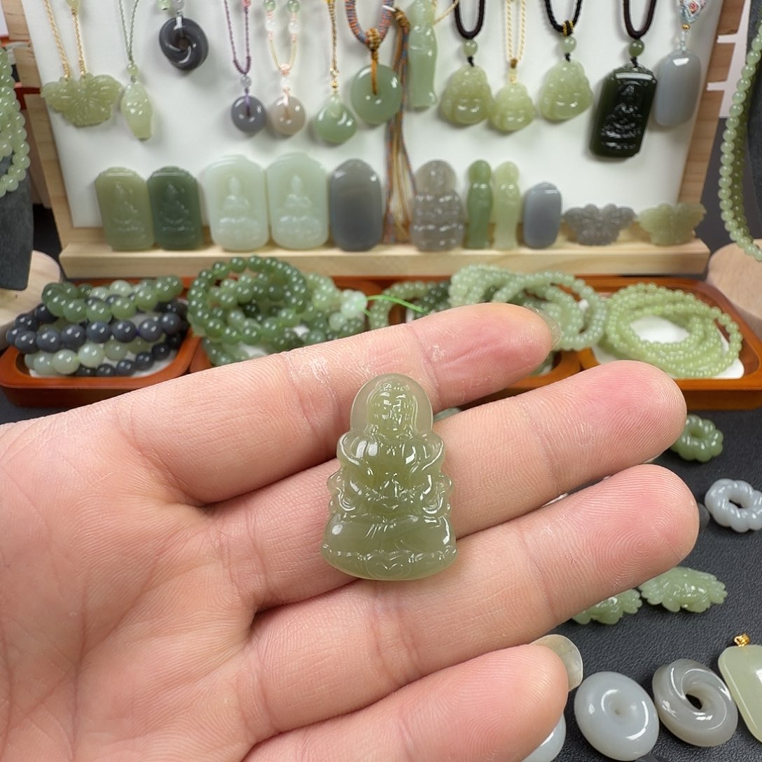 和田玉（糖玉）未镶嵌颈饰