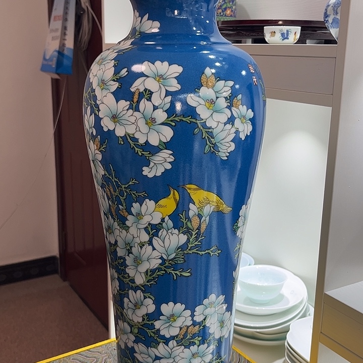 摆件景德镇陶瓷蓝色玉兰飘香