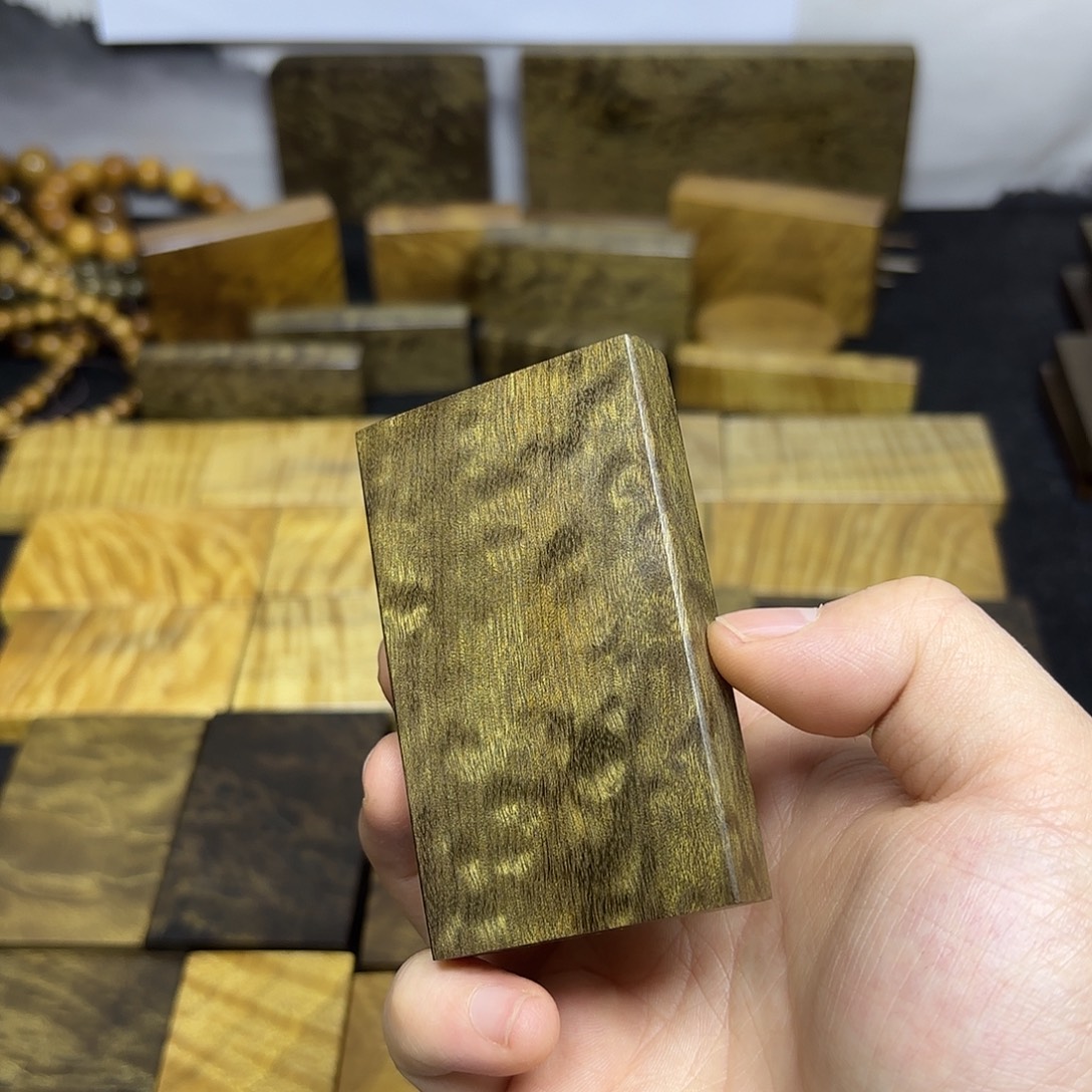 豆****金丝楠一物一拍链接