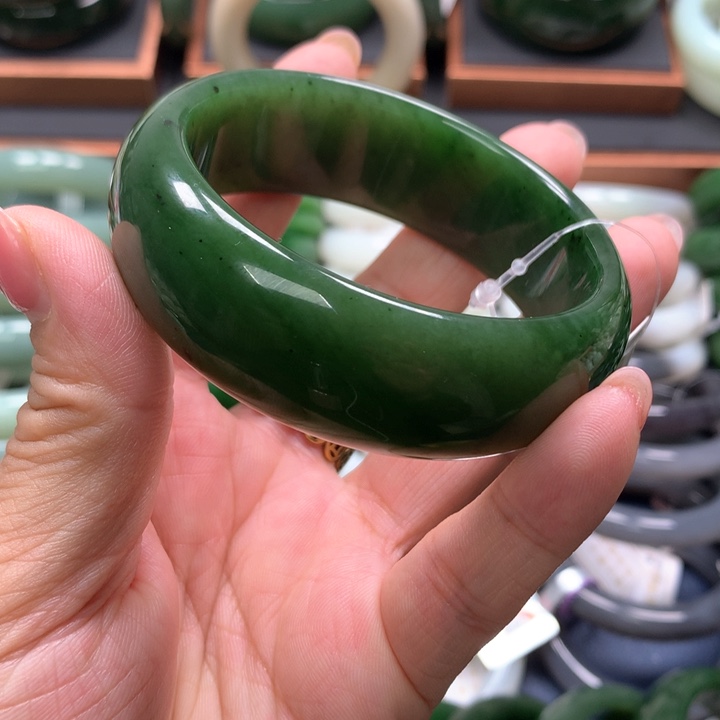 【闪购商品】未镶嵌手镯和田玉（碧玉）12