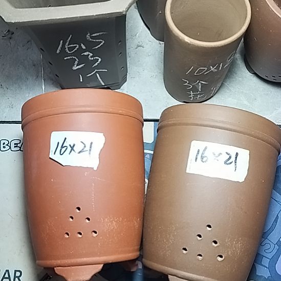 红泥紫泥三线两个花盆