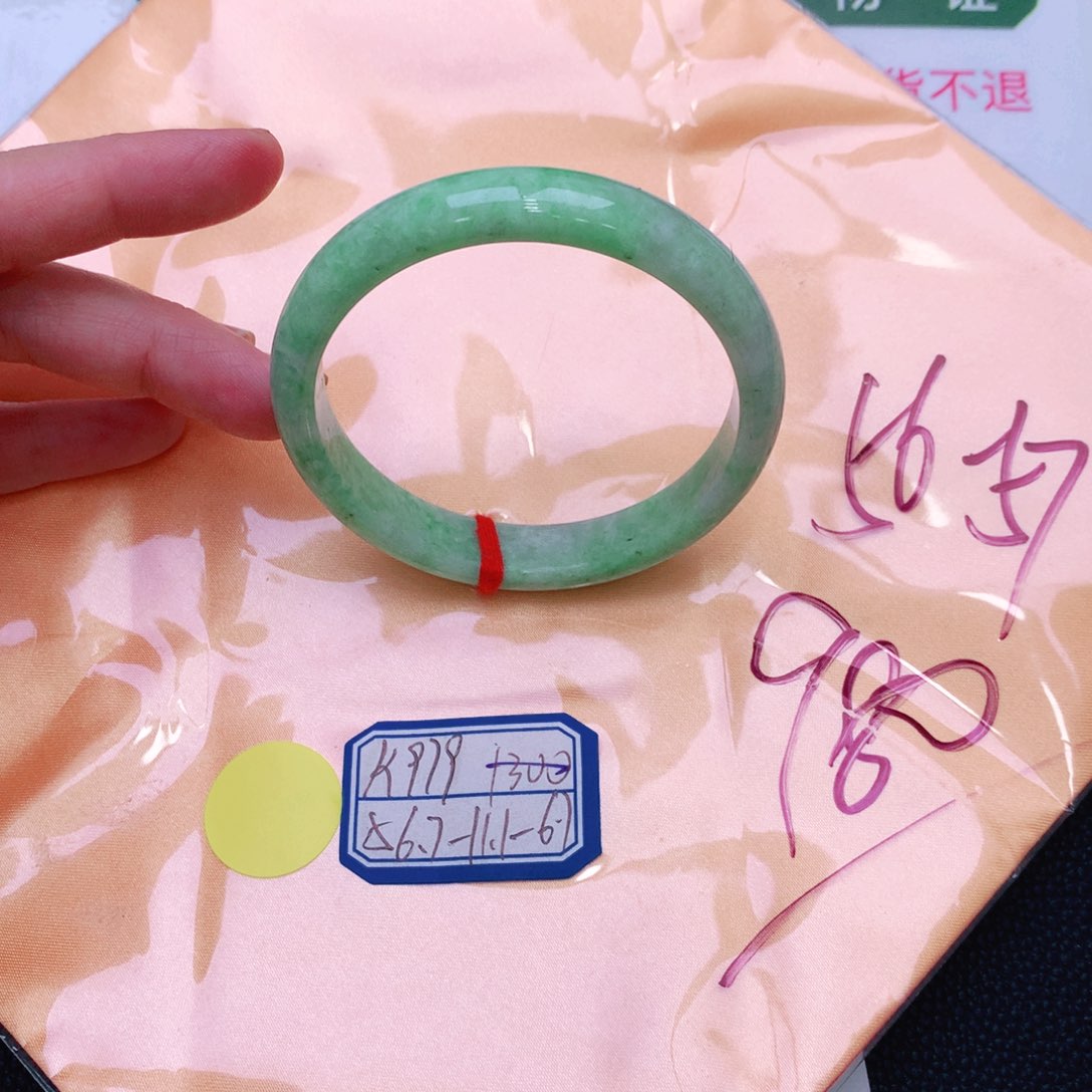 未镶嵌手镯翡翠缅甸翡翠手镯
