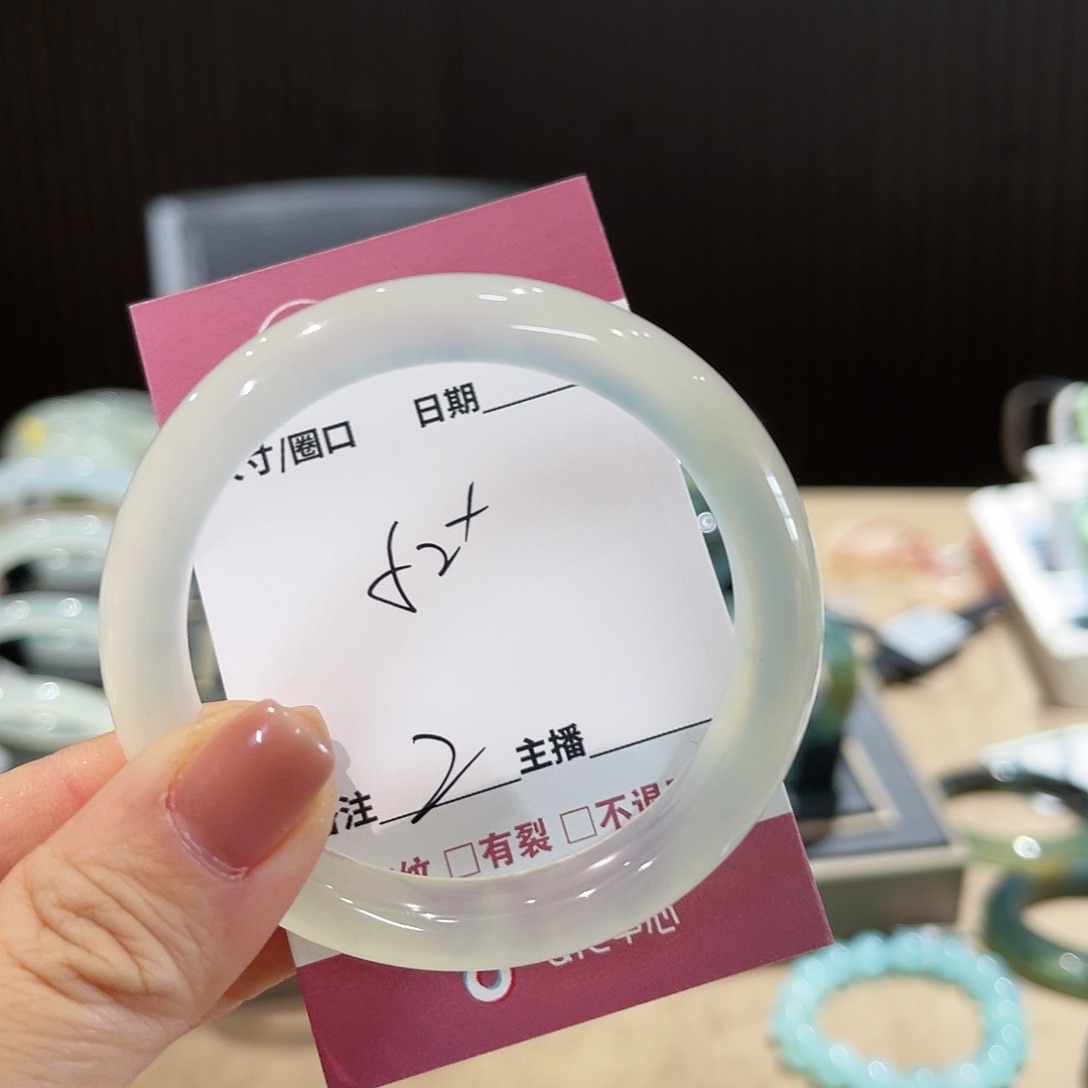蛇纹石玉手镯未镶嵌凹**o