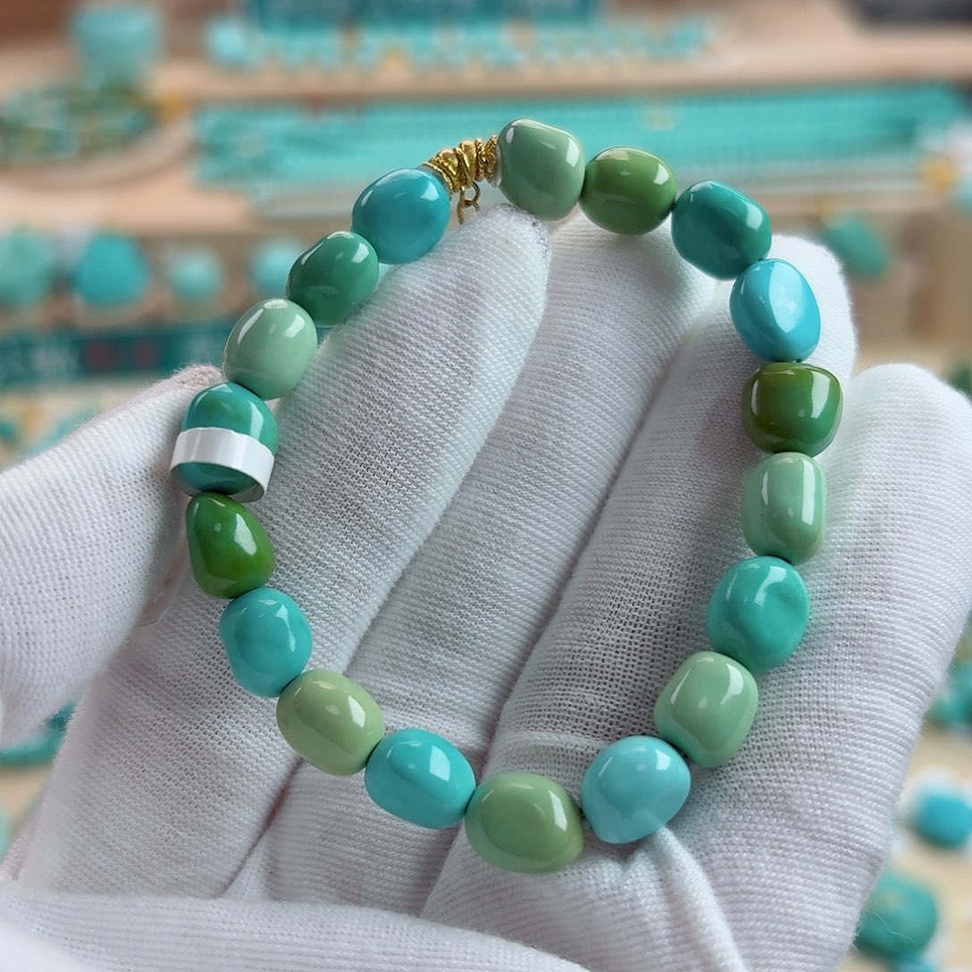 绿松石未镶嵌珠宝奇石