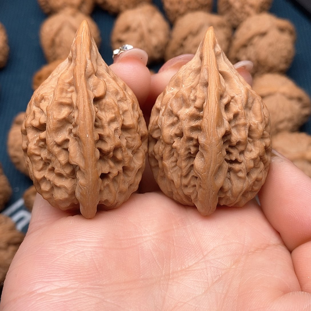 文玩核桃吊坠红婴枪35