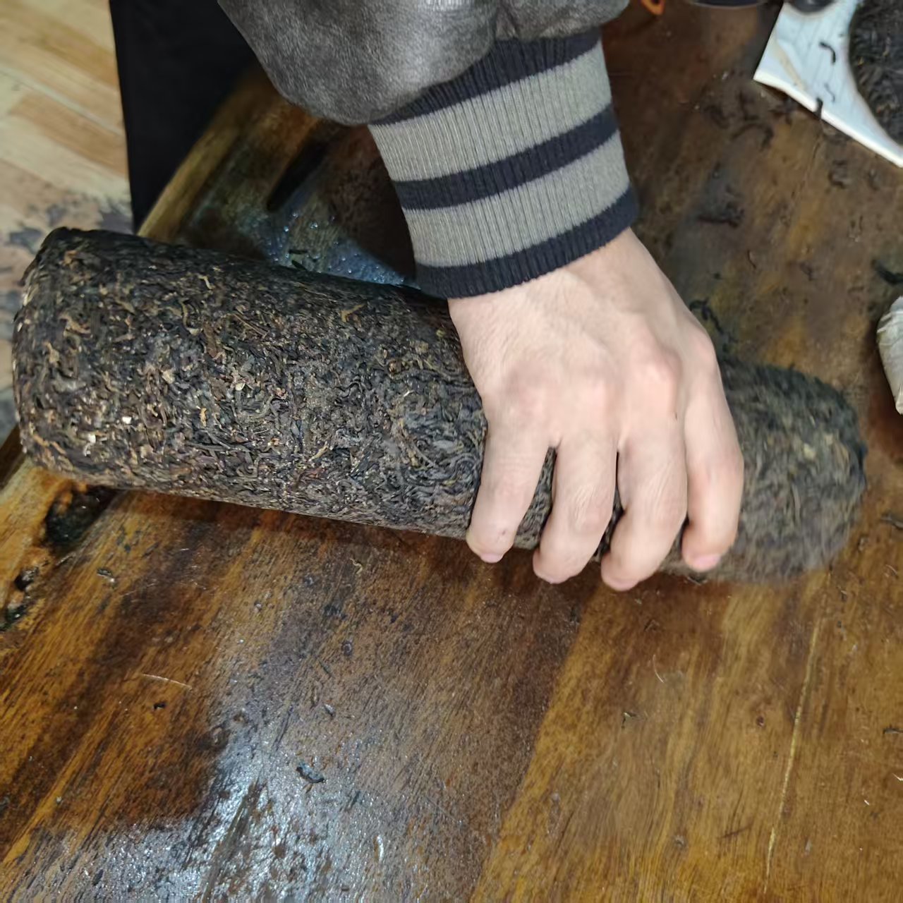 2001年「保塘老寨/竹筒茶」竹清香+桂花幽香/普洱生茶