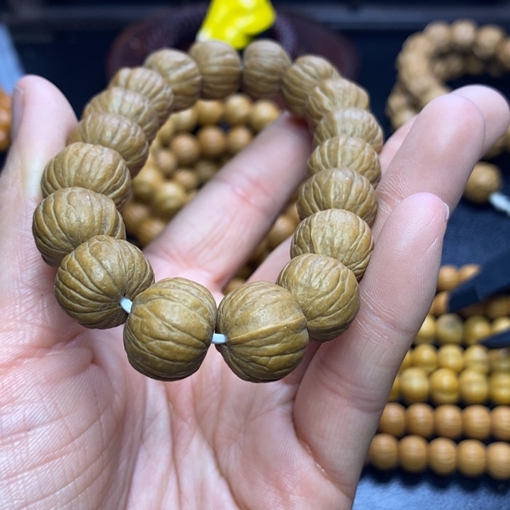 猴头核桃手串猴头