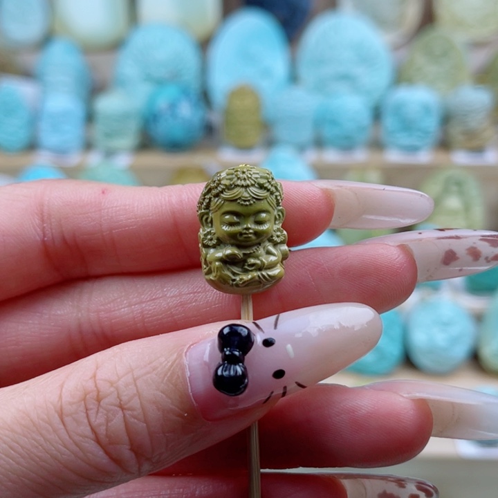 绿松石未镶嵌珠宝奇石