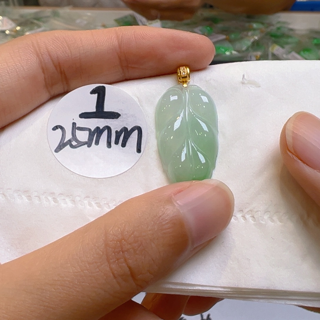 吊坠(不含链)18K金镶嵌翡翠