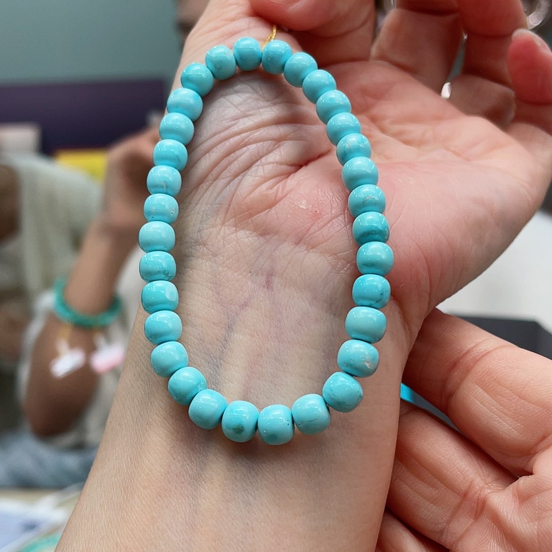 绿松石颈饰未镶嵌