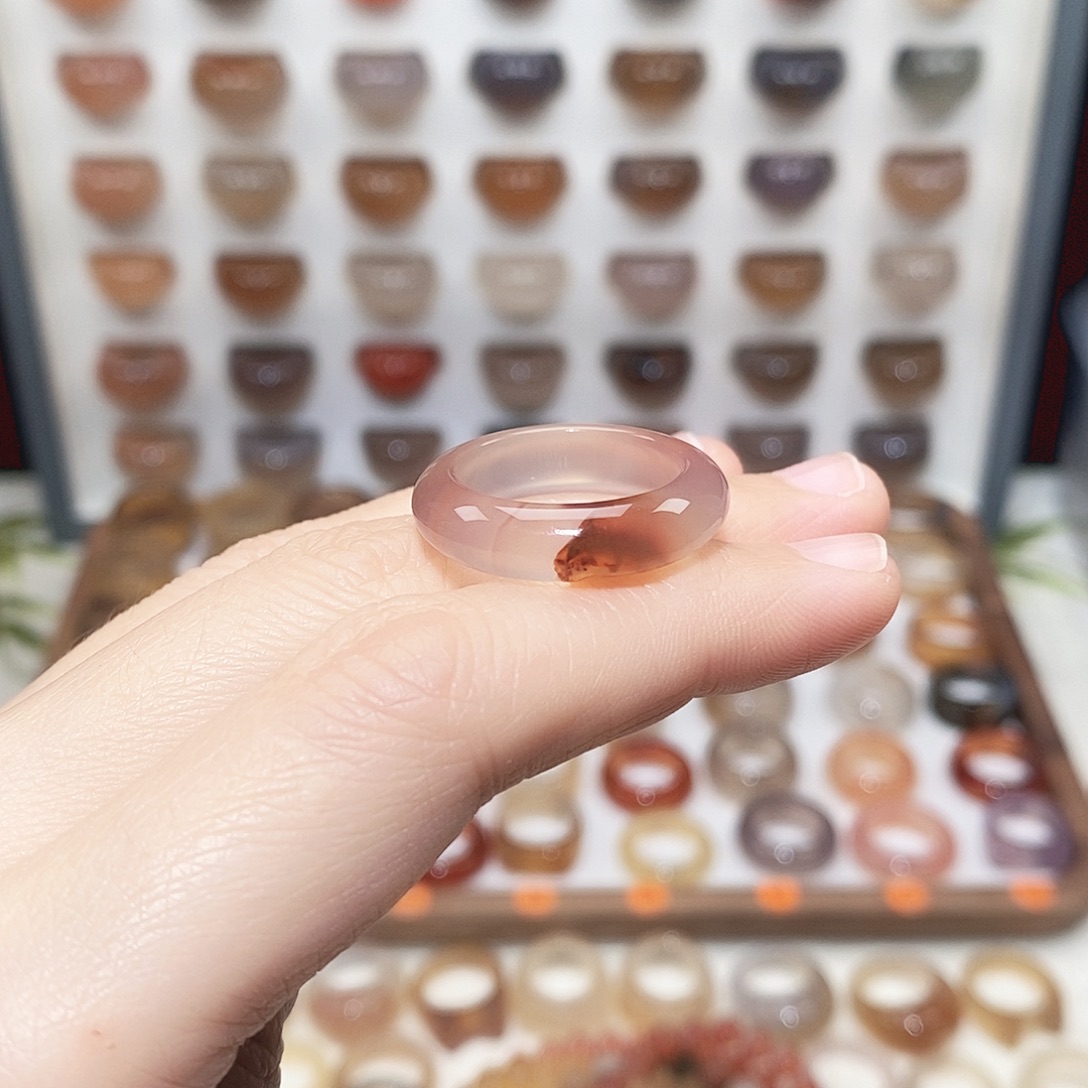 玛瑙/玉髓未镶嵌戒指港17码微瑕不退换