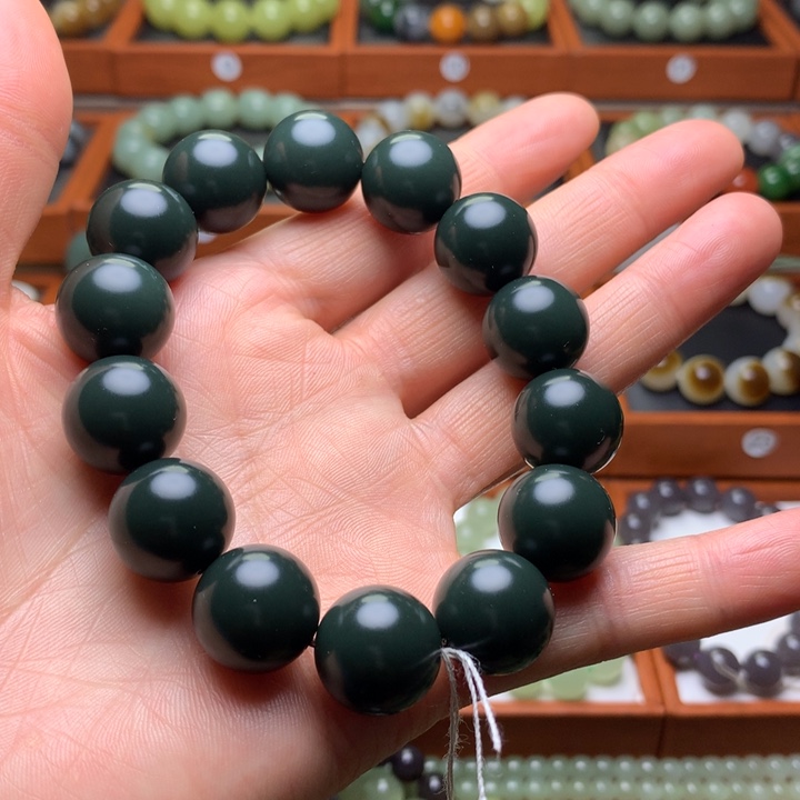 和田玉手串未镶嵌只***河