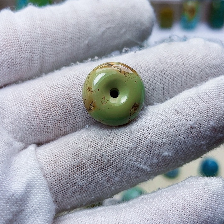 绿松石未镶嵌饰品