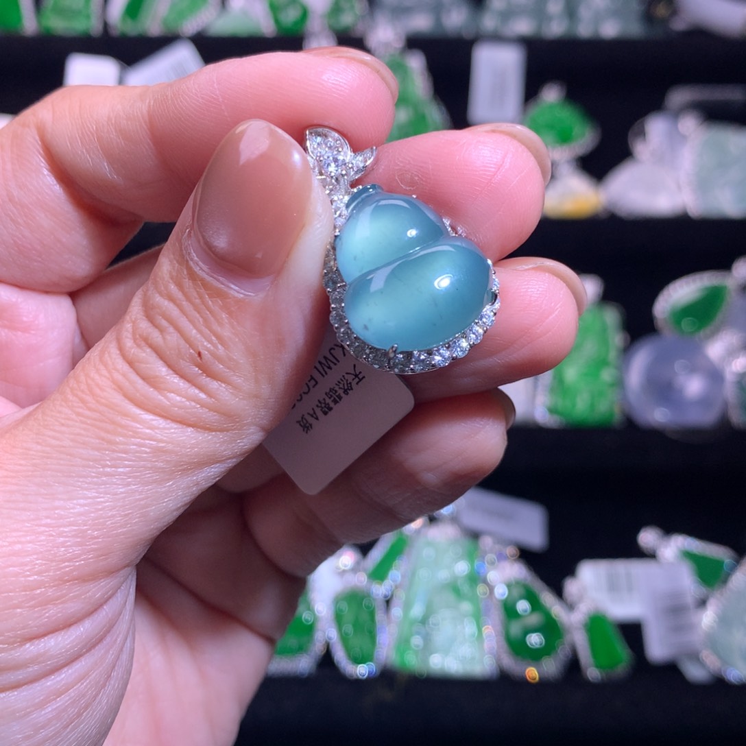 【闪购商品】颈饰银S925镶嵌翡翠
