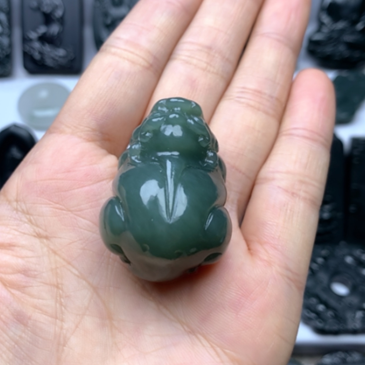 【闪购商品】和田玉颈饰未镶嵌兔*双面雕刻