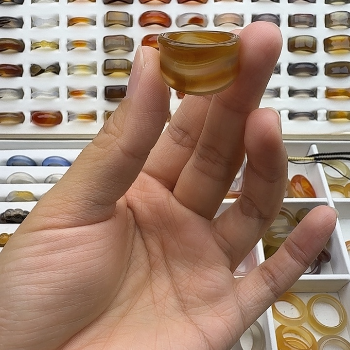 玛瑙/玉髓未镶嵌戒圈16圈