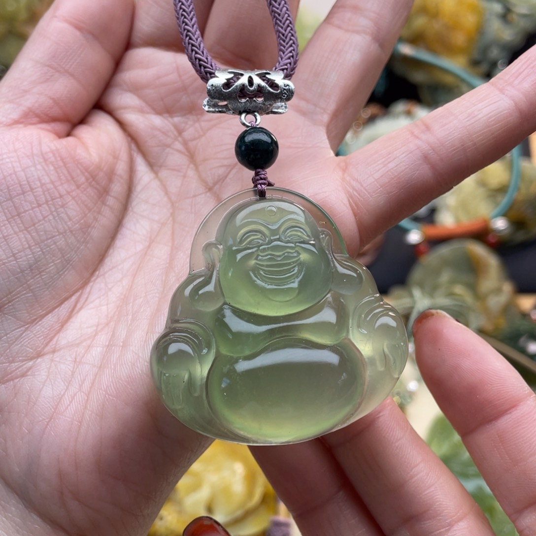 蛇纹石玉颈饰未镶嵌