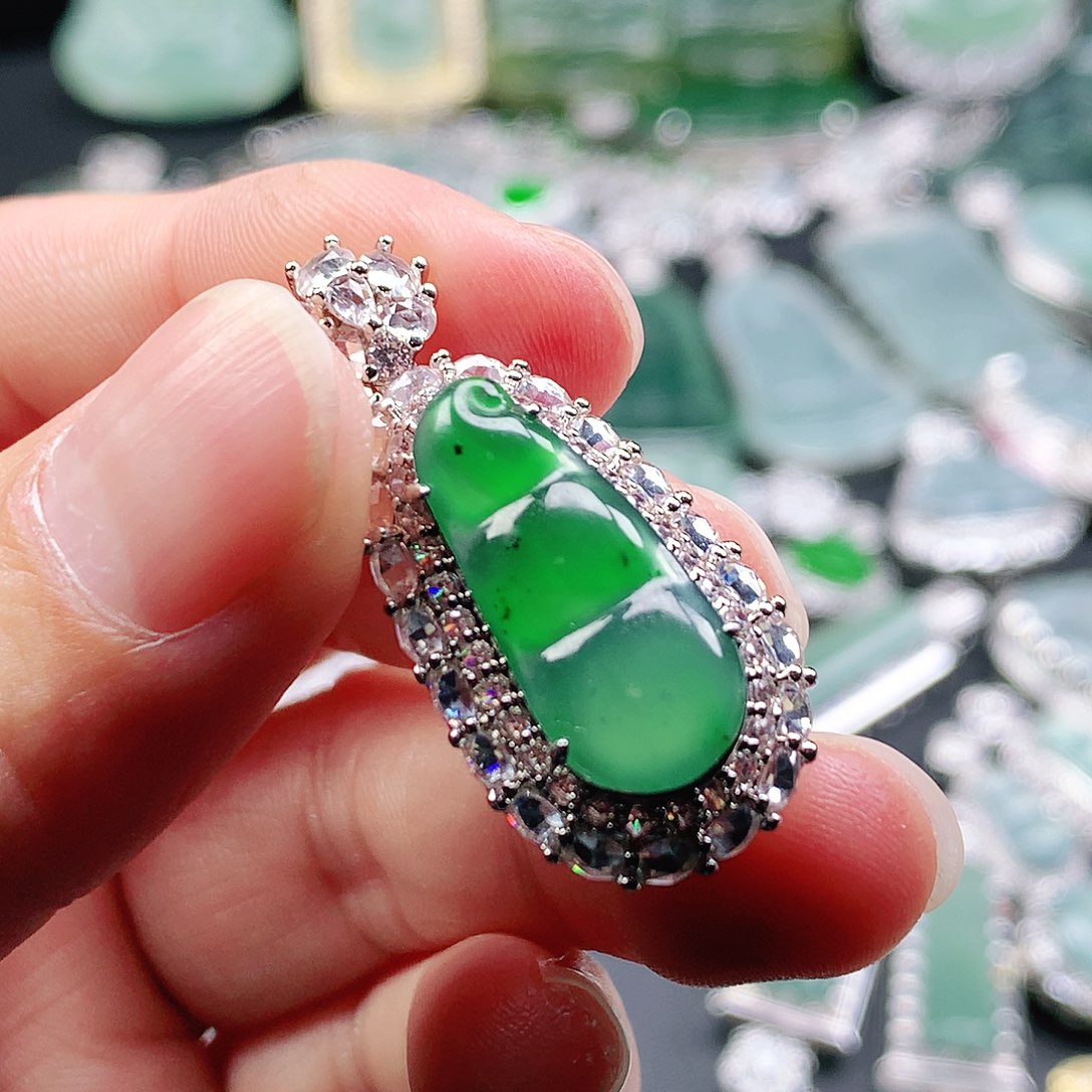 翡翠吊坠(不含链)未镶嵌