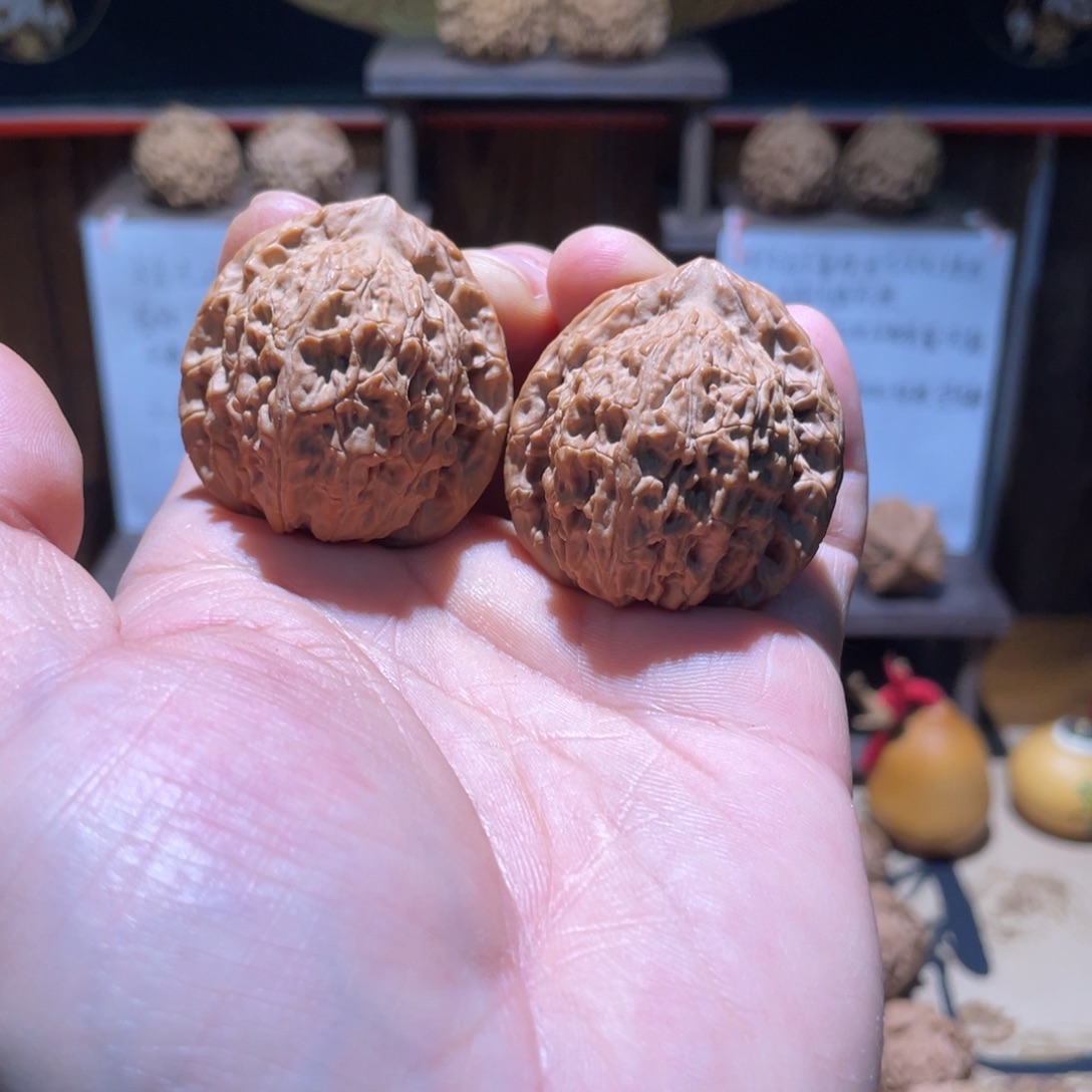 文玩核桃吊坠38尺老树公子帽