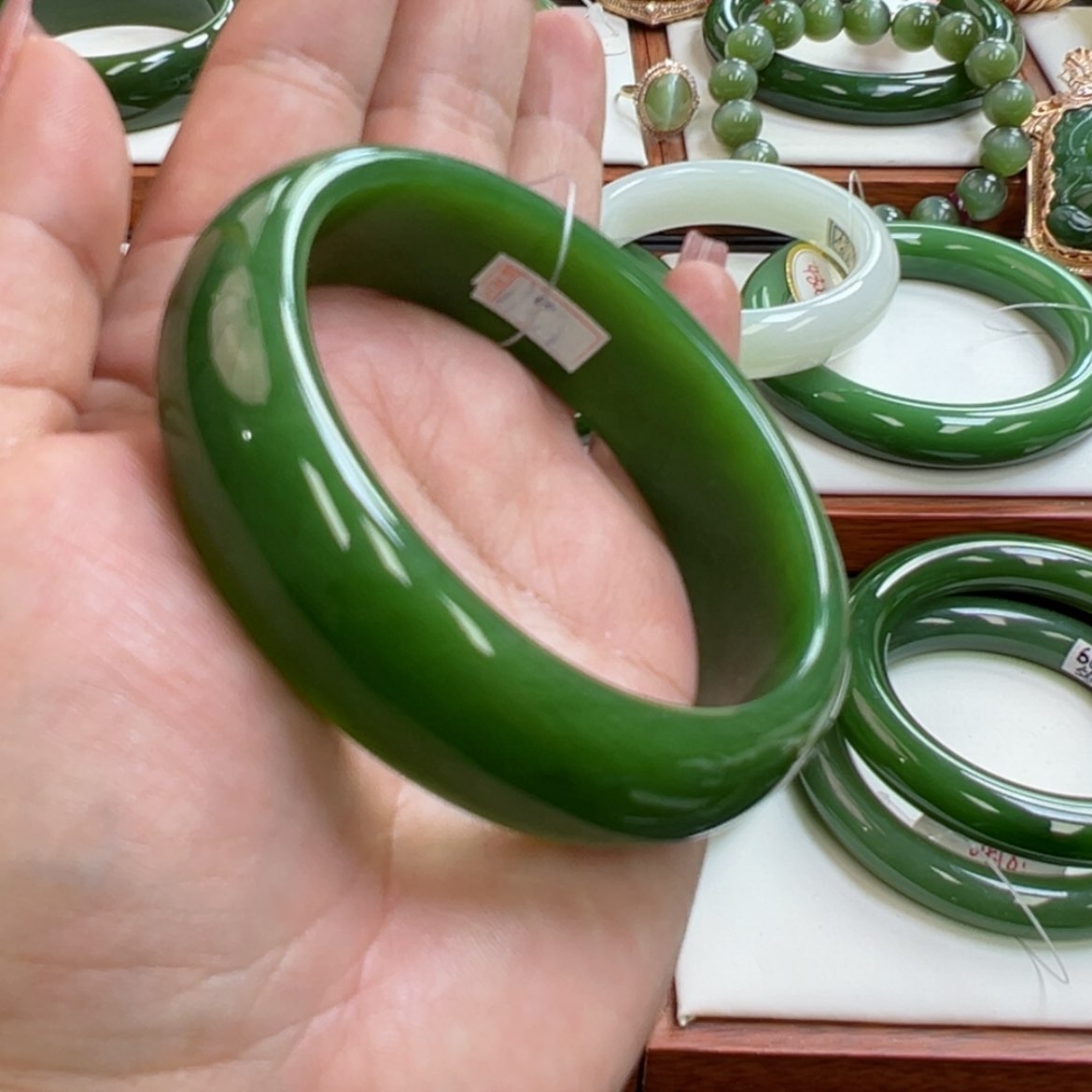 【闪购商品】和田玉手镯未镶嵌哎*喂