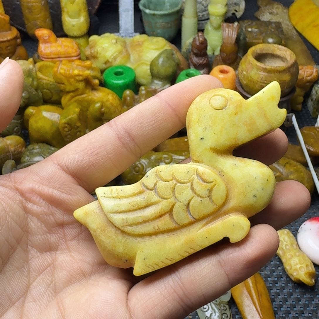 白玉菩提吊坠。。。