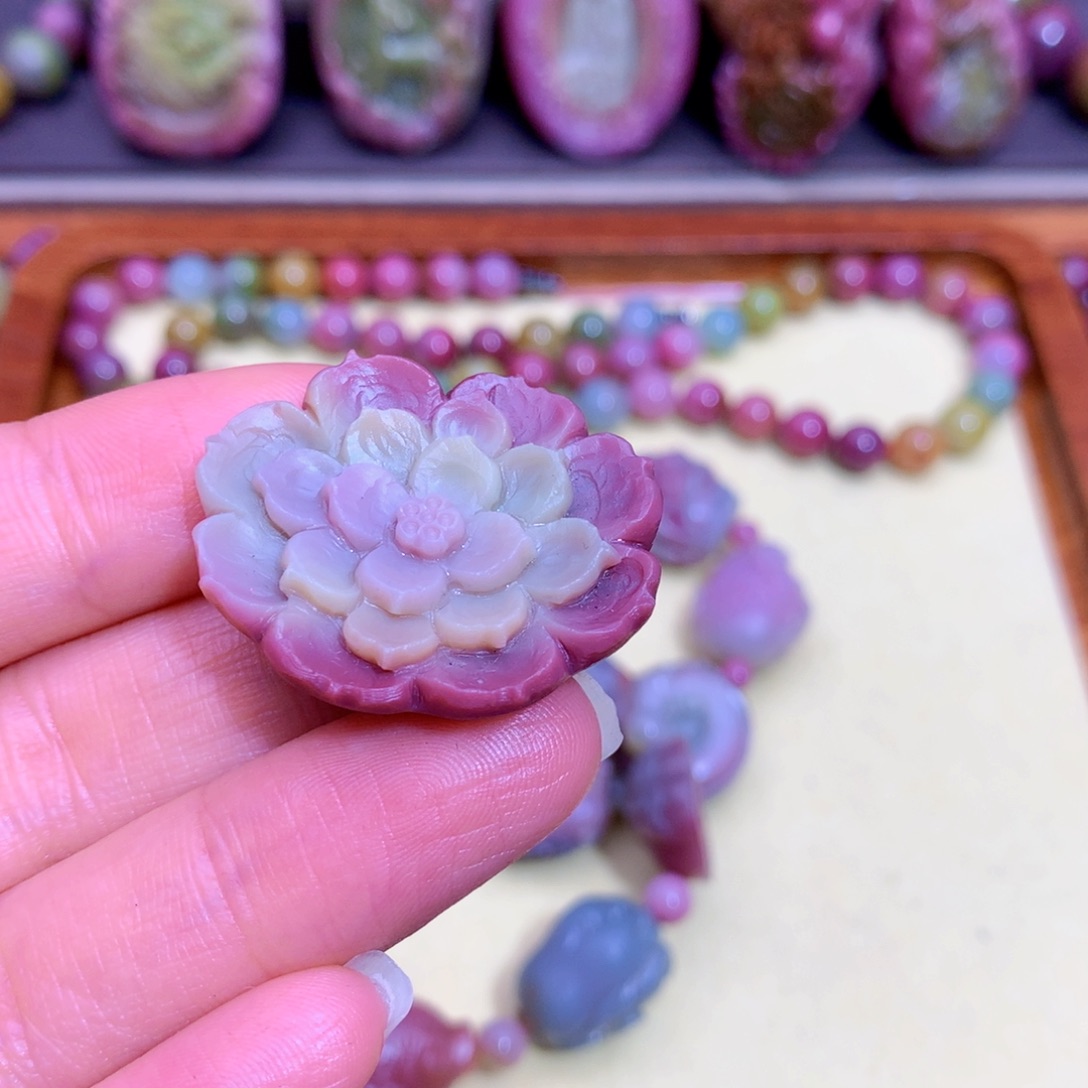 金***⁰玛瑙未镶嵌挂件盐源定制