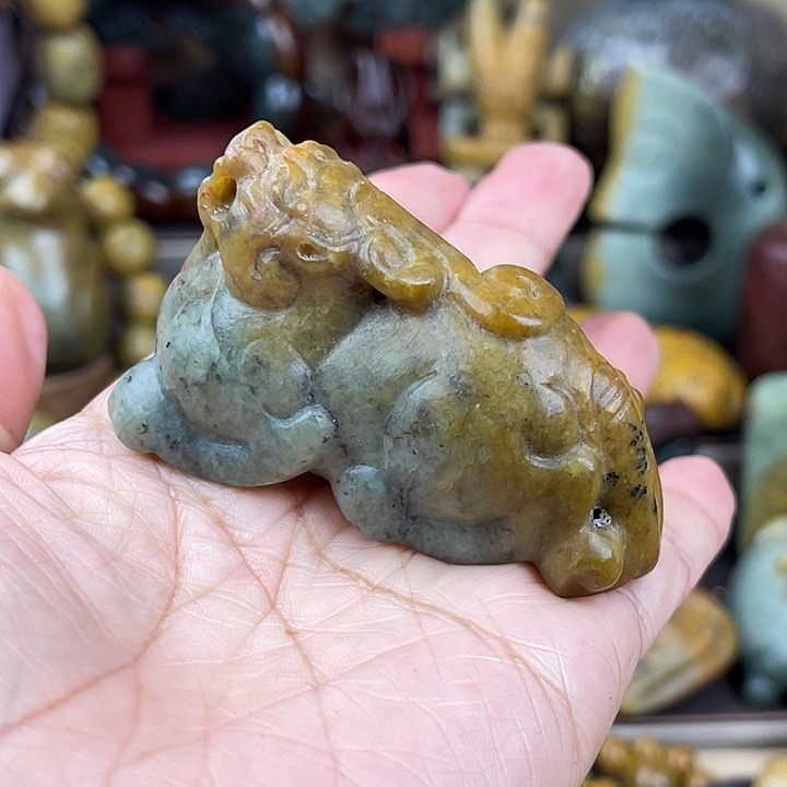 岫岩河磨玉（透闪石质玉）把件未镶嵌