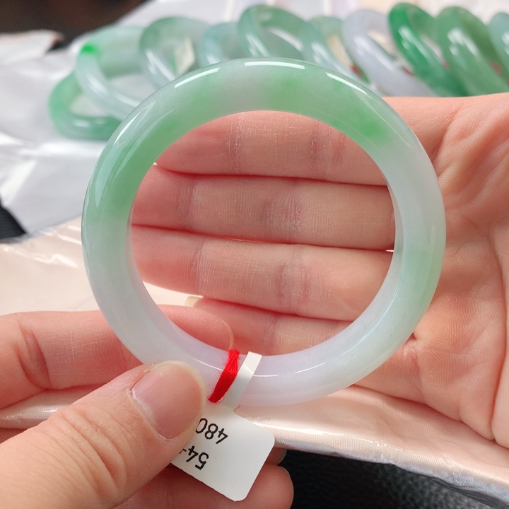 翡翠手镯未镶嵌缅甸A货翡翠手镯