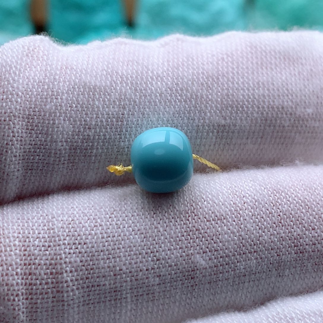 绿松石颈饰未镶嵌