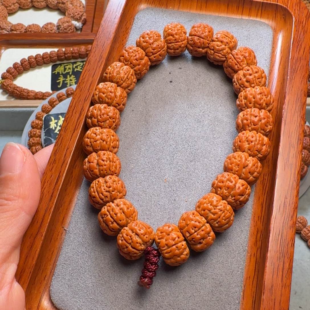金刚菩提手串T****霉玉菩提梅花15+