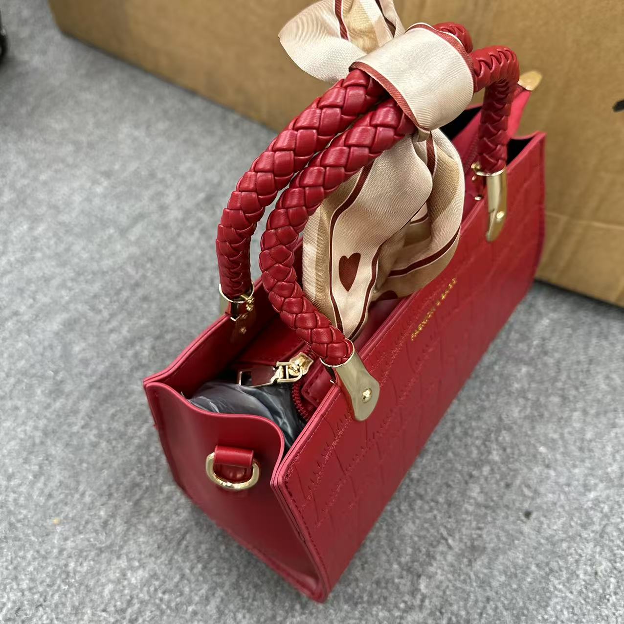 内拉链女士提包C