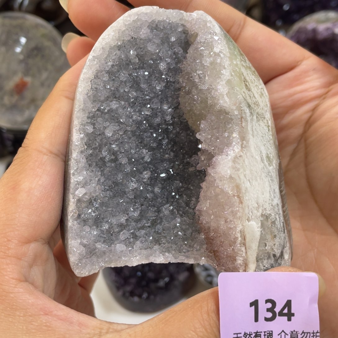 未镶嵌水晶大型摆件（非配饰）