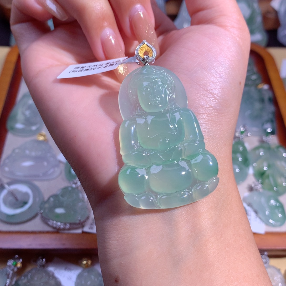 翡翠吊坠(不含链)18K金镶嵌