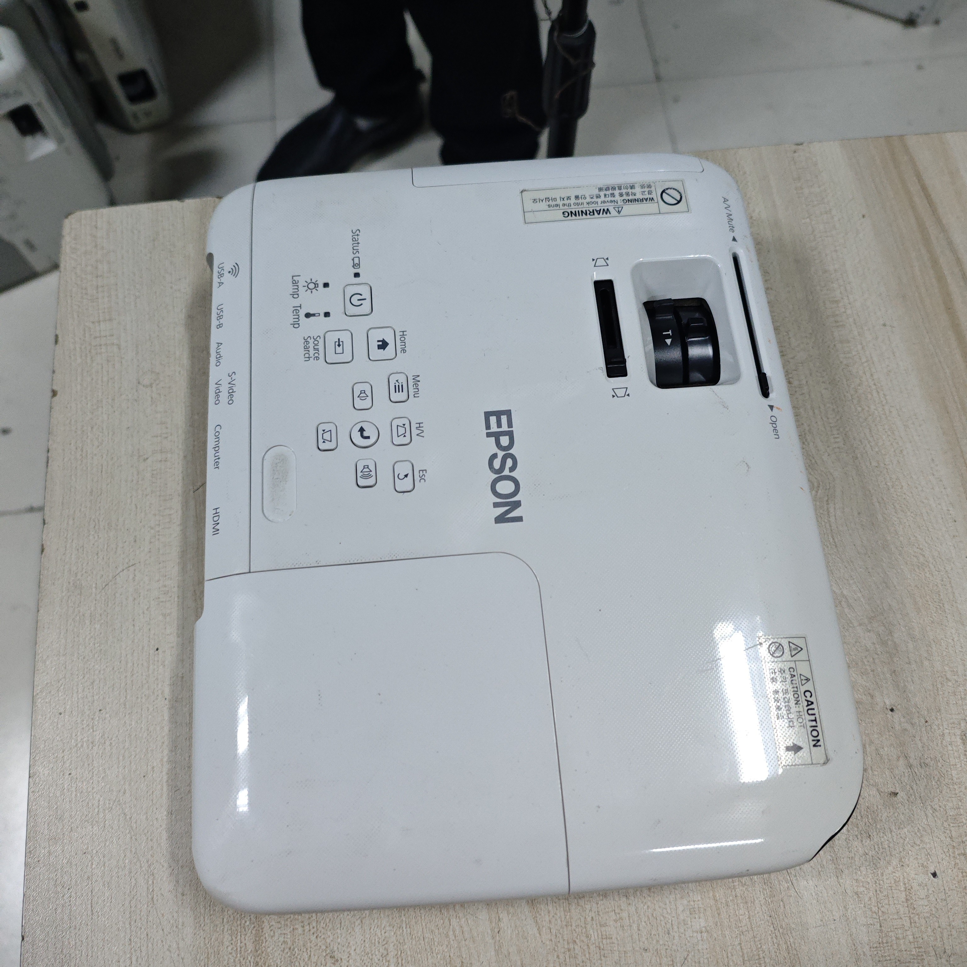 高清长焦投影仪运费到付