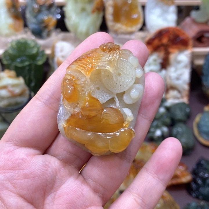未镶嵌蛇纹石玉颈饰