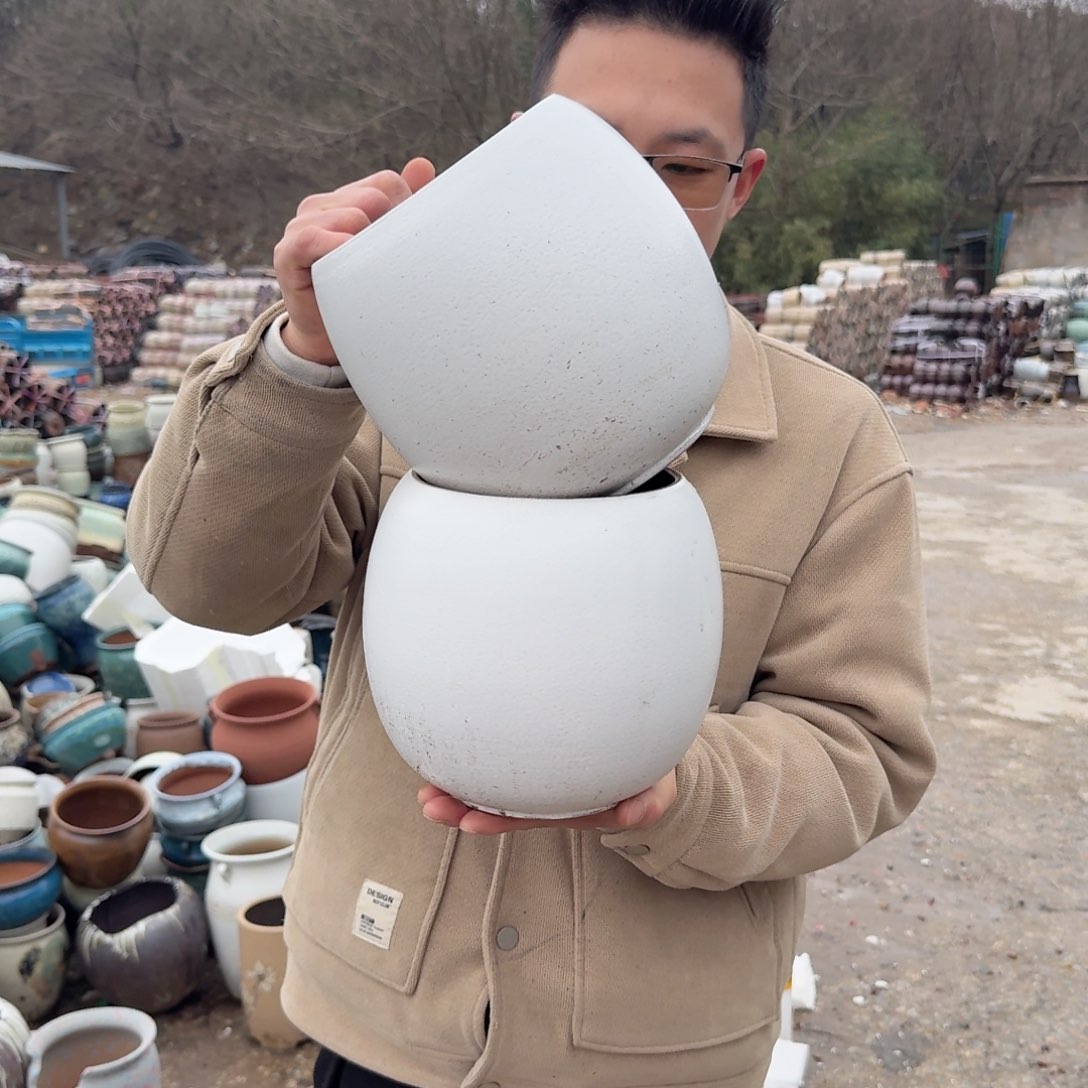 紫砂花盆口16高20（两个蛋壳白色