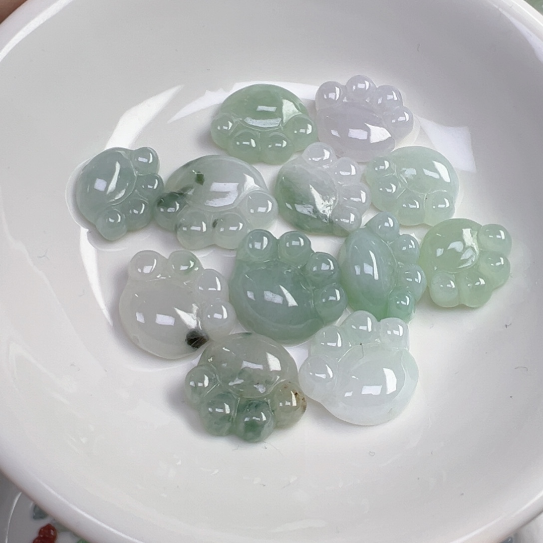 翡翠散珠猫爪一个