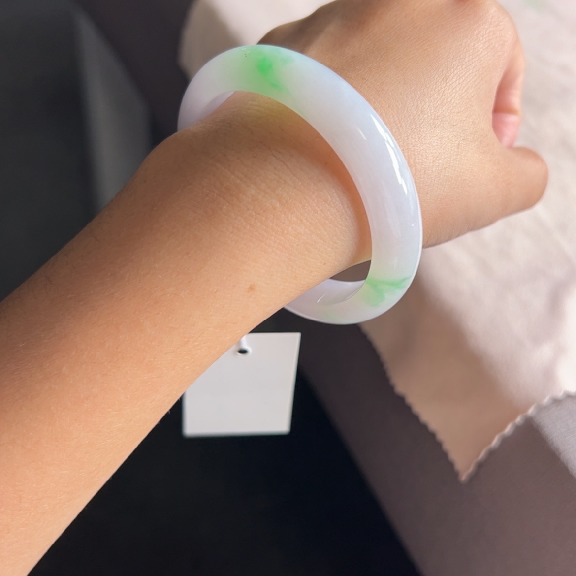 【闪购商品】翡翠手镯未镶嵌飘翠