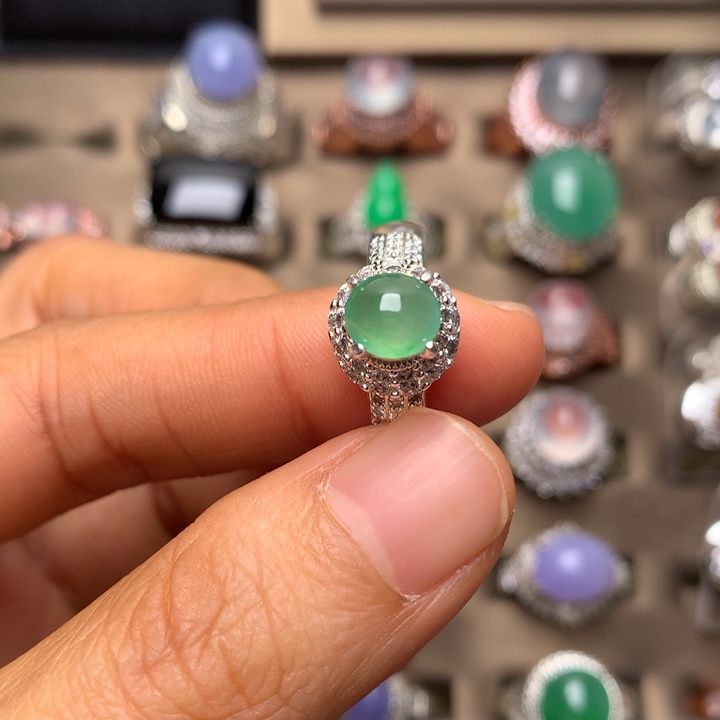 翡翠合金戒指翡翠冰种晴绿戒面