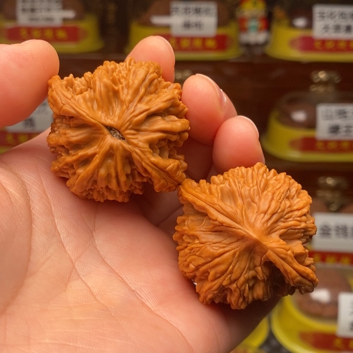 吊坠文玩核桃至尊虎
