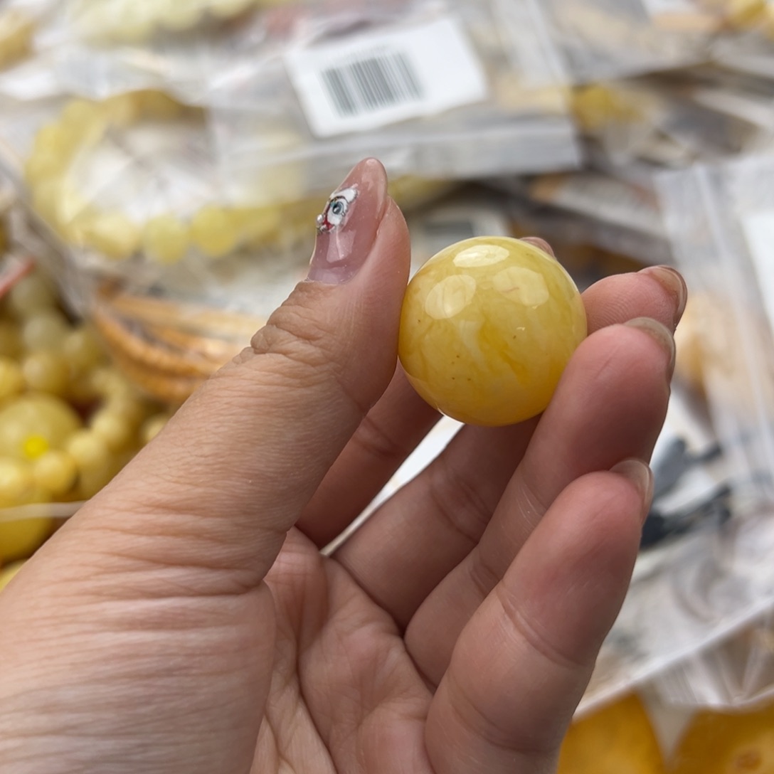 琥珀珠宝奇石未镶嵌