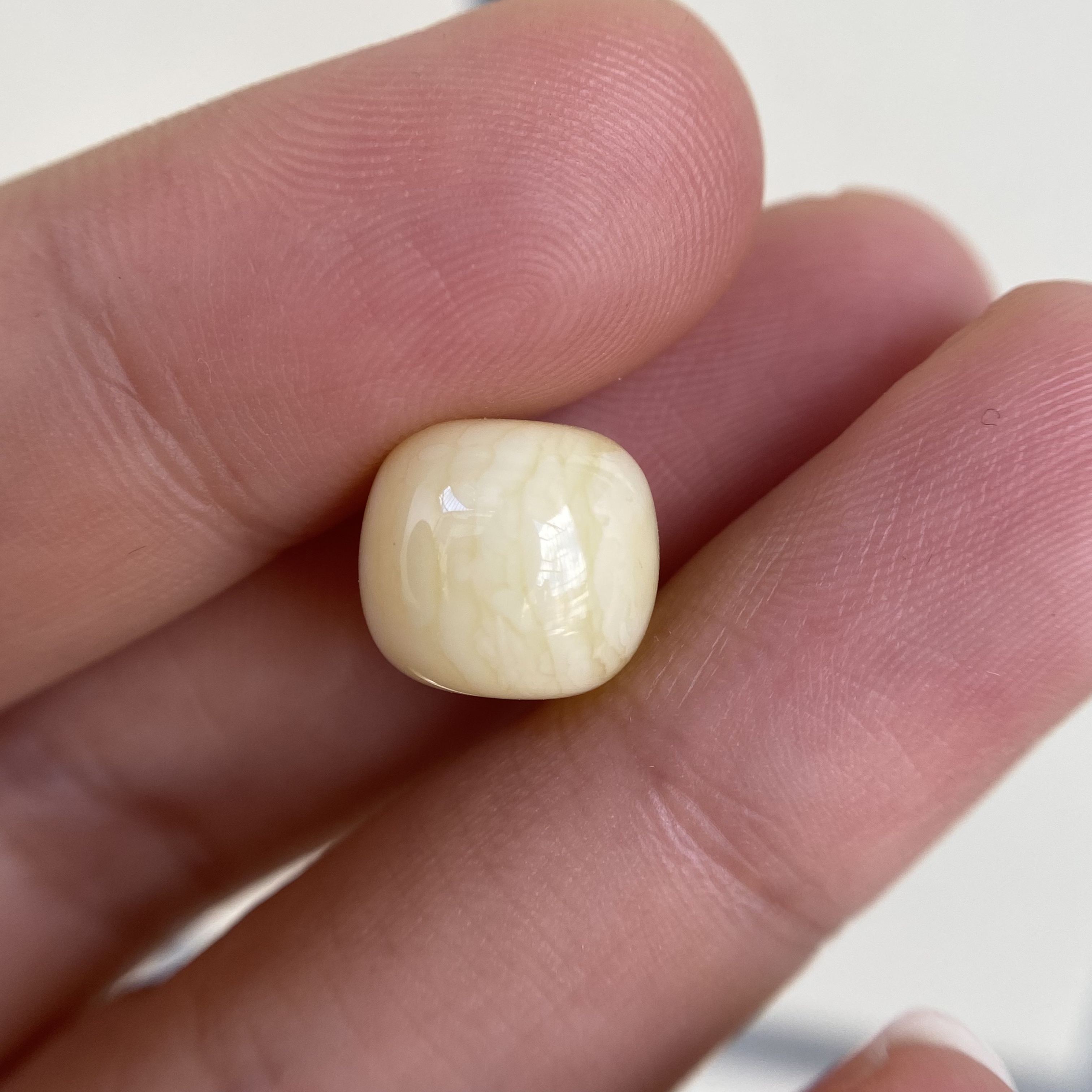 蜜蜡微沁橘奶黄白老型配饰11.1×10.1mm，飘花无优化保天然